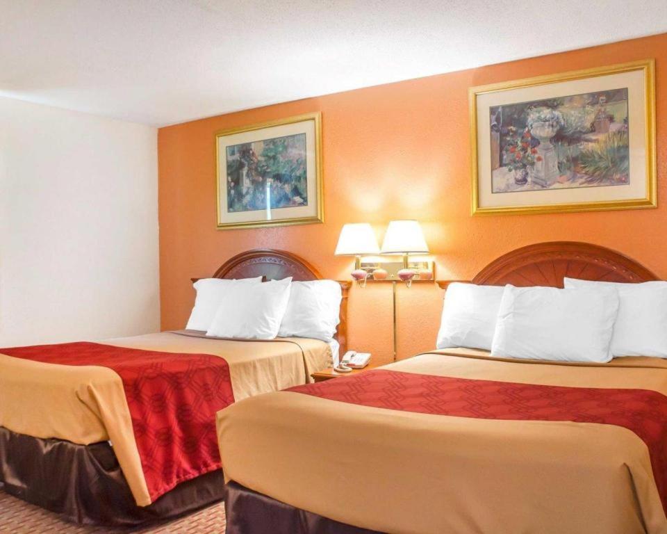Econo Lodge Cuba I-86 Exteriör bild