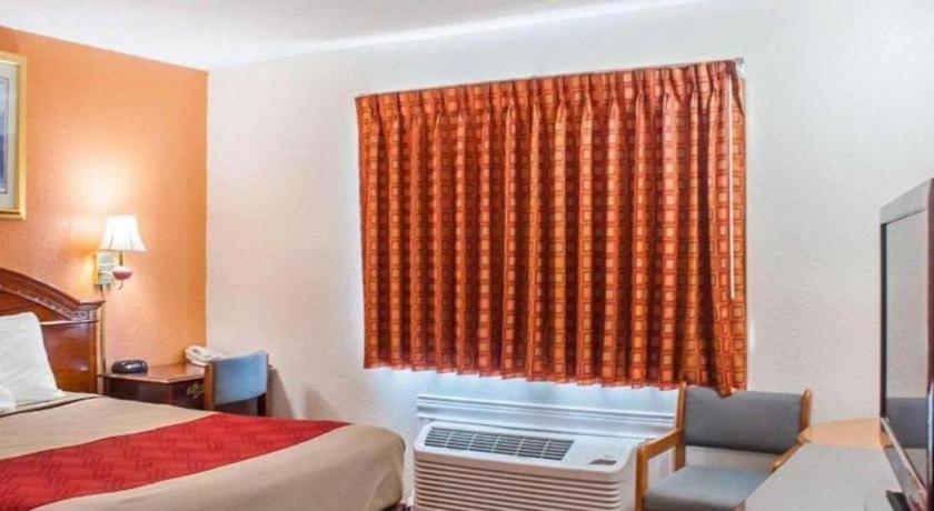 Econo Lodge Cuba I-86 Exteriör bild