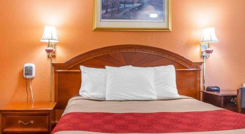 Econo Lodge Cuba I-86 Exteriör bild